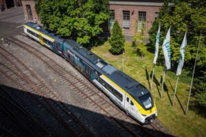 New hydrogen-powered commuter train gets rolling in Germany 4 521995 origin 1