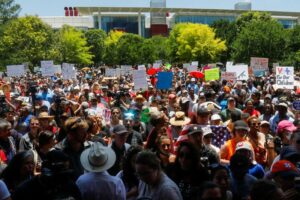 Protests at NRA convention in Texas, but speakers reject new gun laws 14 524848 origin 1