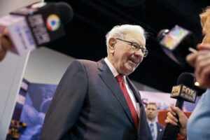 Warren Buffett donates $4 billion to charity 2 586123 origin 1