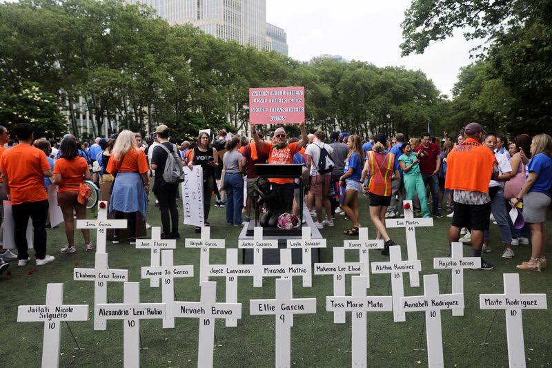 U.s. Supreme Court Expands Gun Rights, Strikes Down New York Law 3 587763 587763 origin 1 2