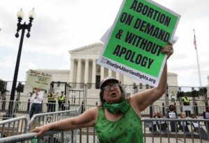 Factbox-Where abortion is still legal in the U.S. after the fall of Roe v. Wade 4 588563 origin 1