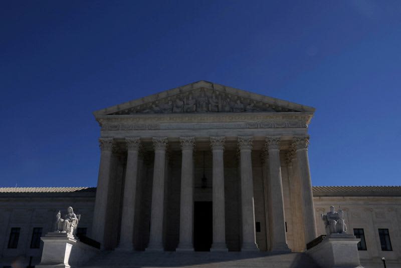 Alabama cites Supreme Court abortion decision in transgender youth case 37 592025 origin 1