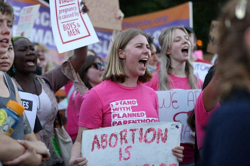 Some U.S. students re-think college plans in states with abortion bans 50 594211 594211 origin 1 1