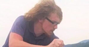 Exclusive: Oath Keepers chief Stewart Rhodes' son explains why he left 'daddy Trump' — and the 'far-right' cult 3 594577 origin 1