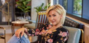 Savannah Chrisley Posts About Being An Independent Woman As Parents Todd & Julie Await Sentencing 12 595152 origin 1