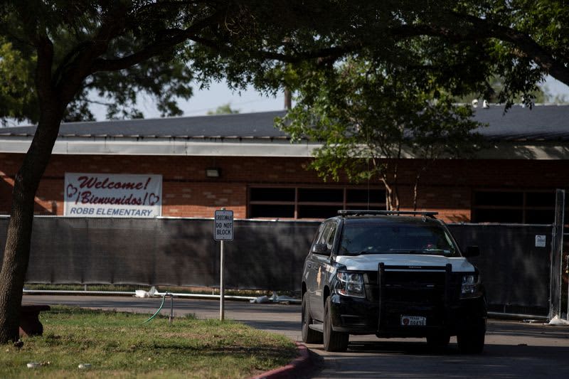 Video shows police response in Uvalde shooting was 'indefensible,' Cruz says 36 595236 595236 origin 1 6