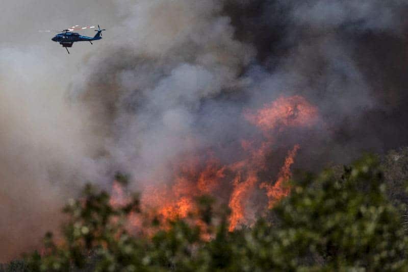 Firefighters start to contain raging California wildfire near Yosemite 25 606319 606319 origin 1 5