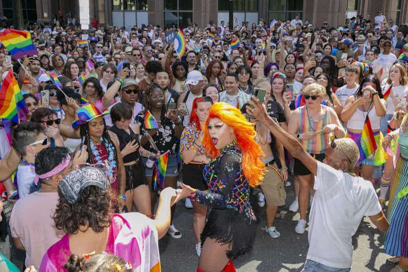 After DeSantis slams Miami drag show, other performers, businesses worry they’re next 19 618757 origin 1