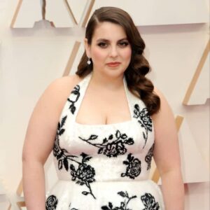 Beanie Feldstein bids farewell to Broadway as she exits Funny Girl 38 633356 origin 1