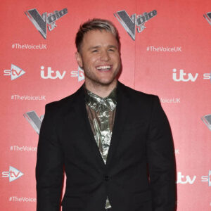Harry Styles gave Olly Murs a Brit Award 32 634916 origin 1