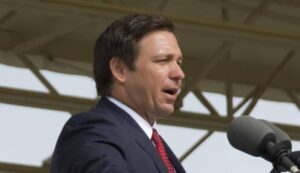 Fewer than half of Florida voters would choose 'polarizing' DeSantis: new poll 4 635305 origin 1