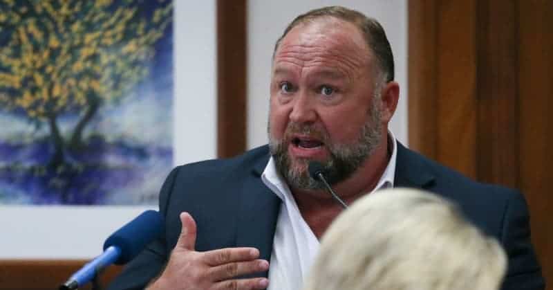 FOX News Host Tucker Carlson 'Deeply Concerned' Text Messages Between Him & Alex Jones Will Leak To Public 9 635771 635771 origin 1 3