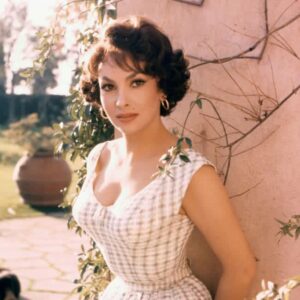 Hollywood icon Gina Lollobrigida running for Senate in Italy 32 636638 origin 1