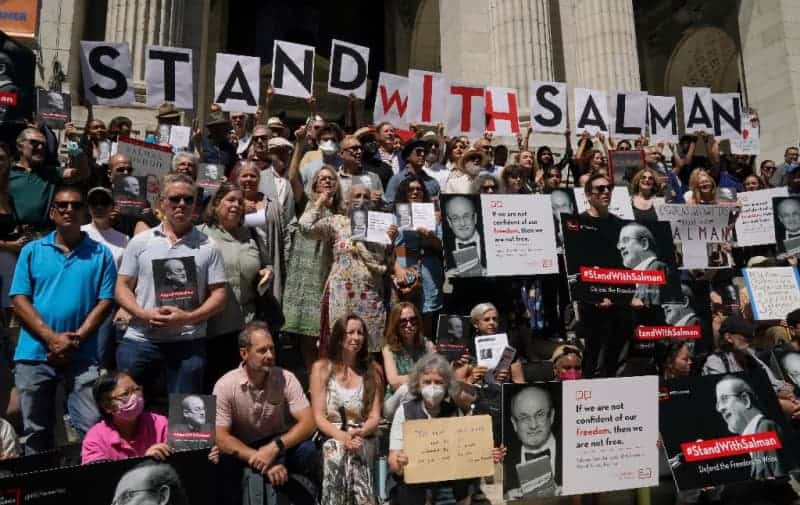 Literature World Holds New York Rally For Rushdie 1 637554 origin 1
