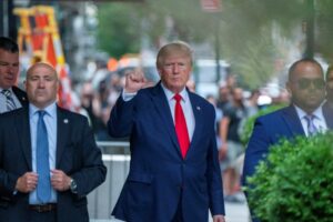 Defense of Trump is 'hypocrisy' by Republicans, Congressman Kinzinger says 6 638907 origin 1
