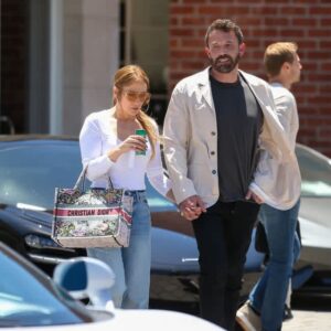 Jennifer Lopez slams theft of wedding footage 78 638948 origin 1