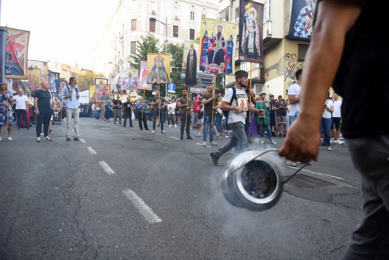 Protesters march in Belgrade against planned gay Pride event 76 639150 639150 origin 1 4