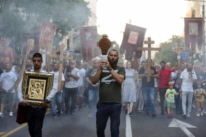 Protesters march in Belgrade against planned gay Pride event 72 639150 origin 1