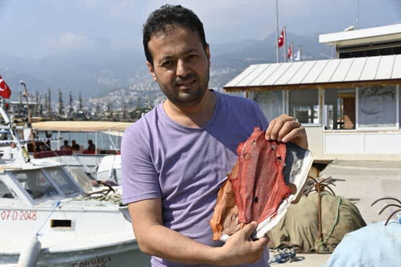 Turkish engineer makes fish leather purses out of invasive species 32 639604 639604 origin 1 3