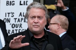 Trump ally Steve Bannon to surrender Thursday to face new N.Y. indictment -source 4 641484 origin 1