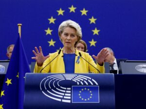 EU executive to recommend cutting billions for Hungary - sources 46 642661 origin 1