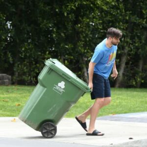 New artificial intelligence recycling technology can sort plastics on its own 40 643370 origin 1
