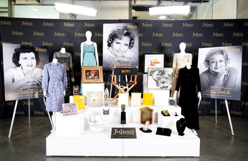 Betty White'S Belongings Being Auctioned For The Public To Take Home 1 644369 origin 1