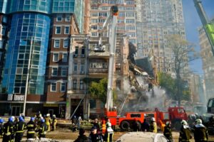Zelensky: Russia destroyed 30% of Ukraine's power stations in a week 78 648749 origin 1