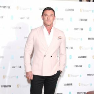 I feel more vulnerable when I sing, says Luke Evans 16 650659 origin 1