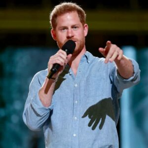 Prince Harry 'stuns' friends with book request 34 650977 origin 1