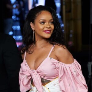 Rihanna might go solo for Super Bowl halftime show 42 653014 origin 1