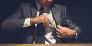 Study helps explain why some people have a negative opinion toward corrupt people but act corruptly themselves 53 653339 origin 1