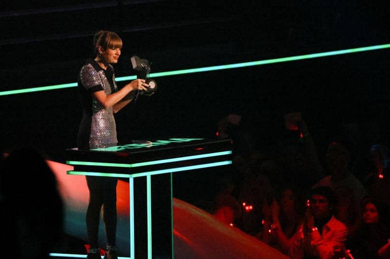 Taylor Swift Wins Most Prizes At Mtv Europe Music Awards 3 654374 654374 origin 1 2