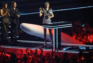 Taylor Swift wins most prizes at MTV Europe Music Awards 10 654374 origin 1