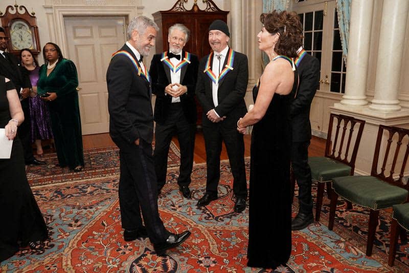 Biden Praises George Clooney, U2, Gladys Knight, Other Kennedy Center Honorees 4 658307 658307 origin 1 3