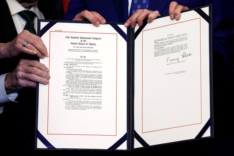 U.s. Congress Passes Landmark Bill Protecting Same-Sex Marriage 4 659225 659225 origin 1 3