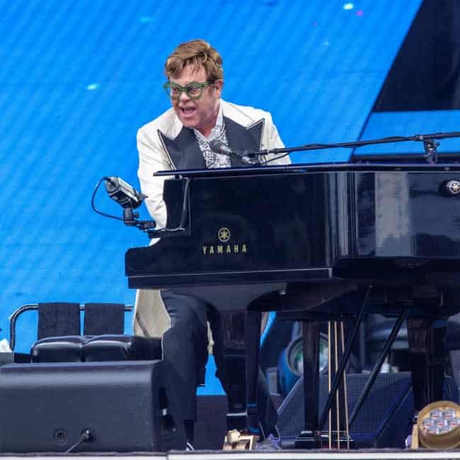 Elton John Enters Roblox to go 'Beyond the Yellow Brick Road