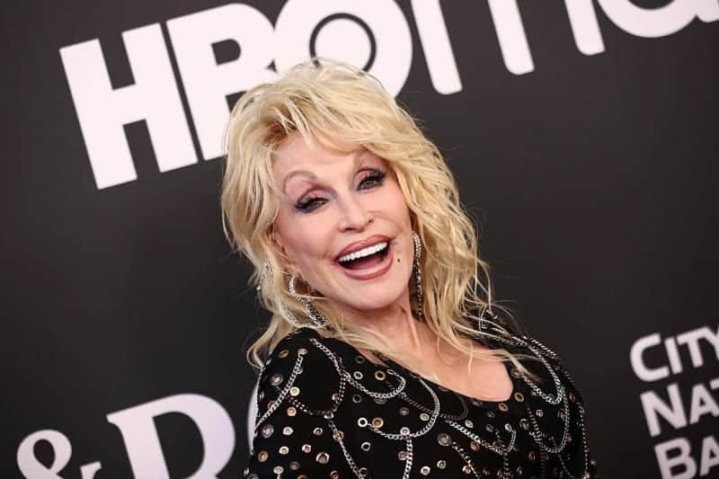 Dolly Parton Says She And Husband Carl Dean Share 'Warped Sense Of Humor' 1 660805 origin 1