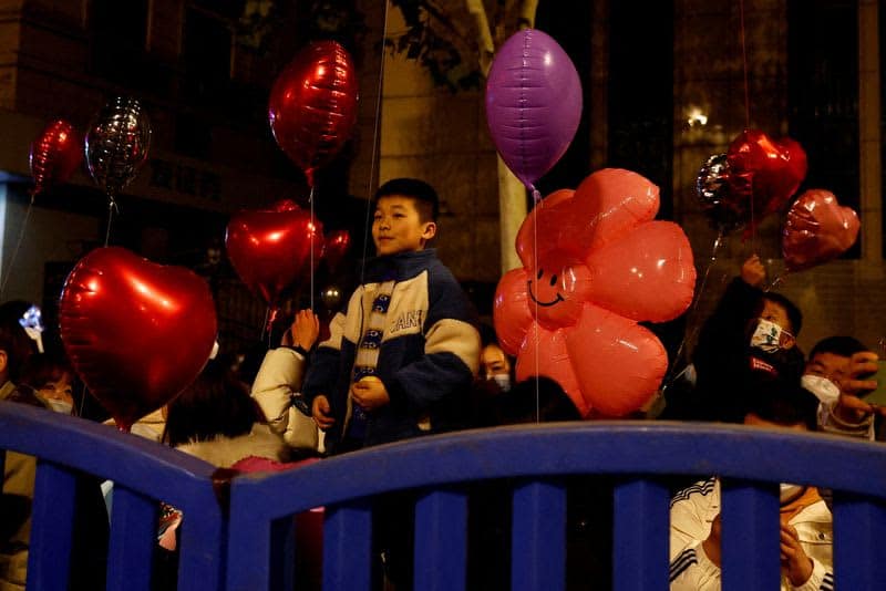 Thousands Celebrate The New Year In Wuhan Amidst China'S Covid Wave 6 661899 661899 origin 1 5