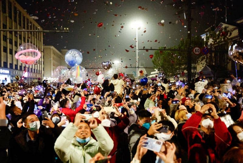 Thousands Celebrate The New Year In Wuhan Amidst China'S Covid Wave 1 661899 origin 1