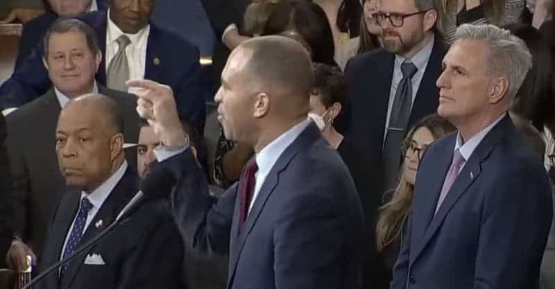'Freedom Over Fascism' And 'Governing Over Gaslighting': Hakeem Jeffries' 'Masterpiece' A To Z Speech Goes Viral 1 663097 origin 1