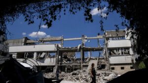 Braving bombs and bullets: Meet the journalists reporting on Ukraine's frontline 60 664237 origin 1