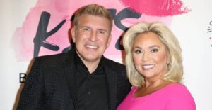 Todd & Julie Chrisley Gather Kids For Final Family Dinner Before Reporting To Prison 10 664341 origin 1