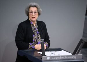 Holocaust survivor: LGBTQ victims of Nazi era deserve equal respect 18 665582 origin 1