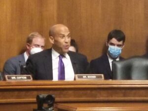 Booker says he’ll keep trying to pass weed legislation even with House Republicans in charge 56 666034 origin 1