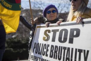 Why cops kill: A Q&A with policing expert Dr. DeLacy Davis 8 667054 origin 1