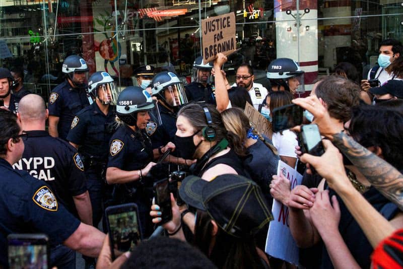 New York Police Abused Demonstrators At George Floyd Protest, Report Finds 1 667700 origin 1
