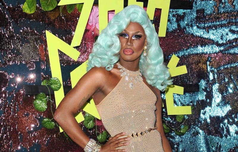 'Drag Race' Personality Shea Couleé SLAMS Jeffree Star For Refusing To Use Non-Binary Pronouns As YouTuber Addresses Backlash 9 669560 669560 origin 1 2