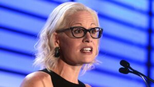 Kyrsten Sinema paid Tulsi Gabbard's sister over $300K for 'security' assistance 45 670283 origin 1