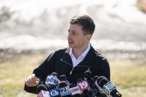 Donald Trump Jr. goes on homophobic rant against ‘gay guy’ Pete Buttigieg 16 670373 origin 1